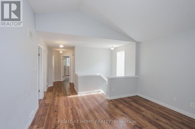 Building Photo - 756 Hedgerow Pl