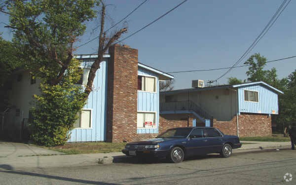 Building Photo - 1691 Garden Dr