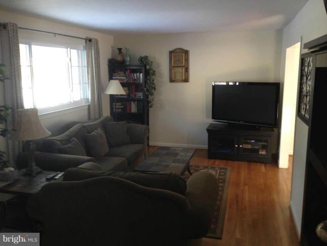 Building Photo - 8110 Birmingham Ln