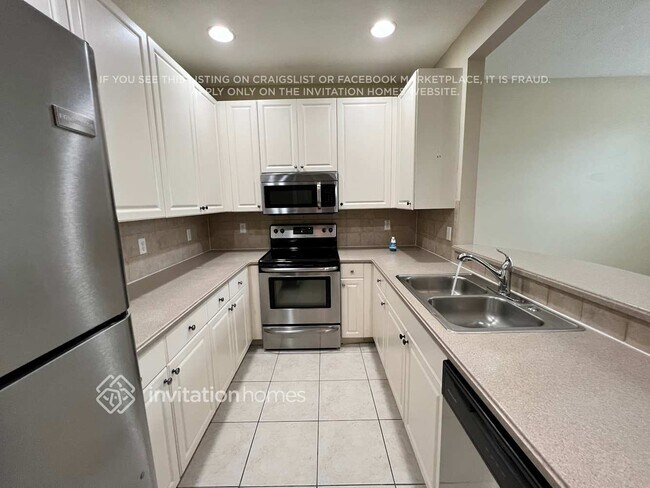 Foto del edificio - 4309 Savannah Bay Pl