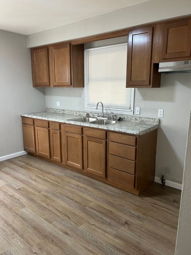 Building Photo - Updated 3 Bedroom Ranch with attached gara...