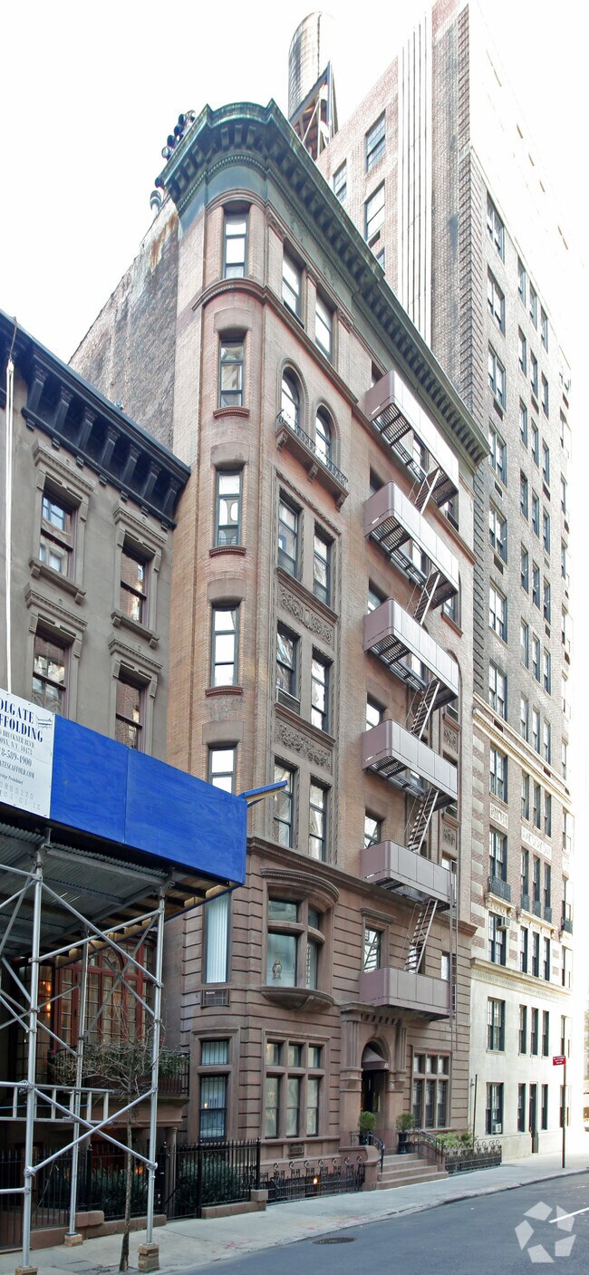 Foto principal - 55 E 65th St St