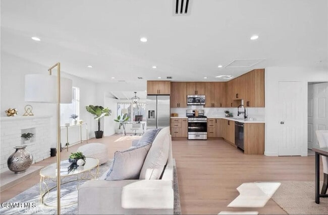 Foto del edificio - 6251 Alcove Ave