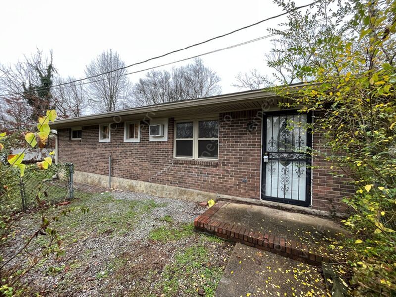 1809 N Hawthorne St Unit 2, Chattanooga, TN 37406 Condo for Rent in