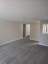 Livingroom - West End Apartments