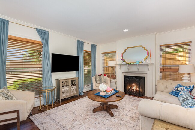 Foto del edificio - 4220 Lovers Ln