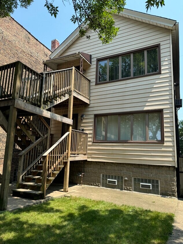 Primary Photo - 3207 S Wells St
