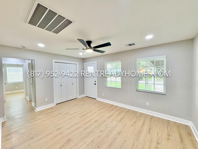 Building Photo - 6334 Feldspar St