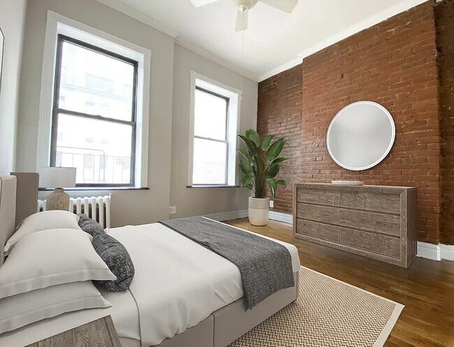 Building Photo - 219 E 23rd St