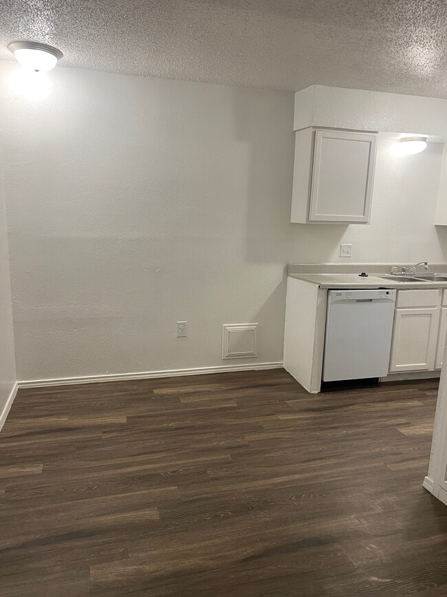 Building Photo - North Village Apartments