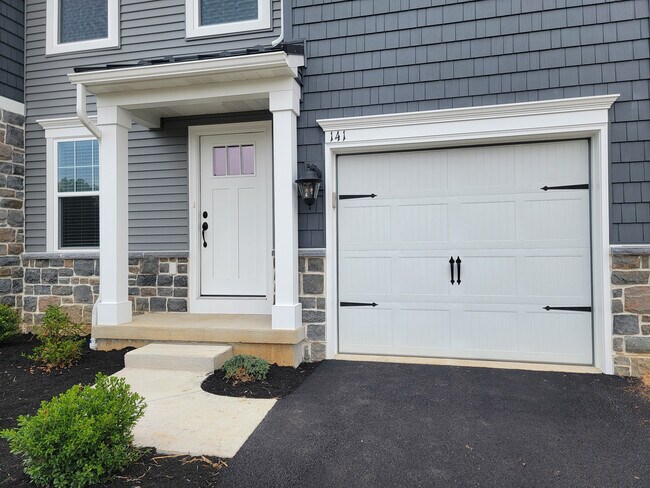 Foto del edificio - 141 Beech Tree Ct