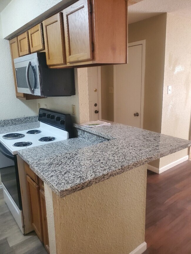 Foto del edificio - 9700 Leawood Blvd