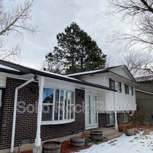 Building Photo - 4811 Villa Cir
