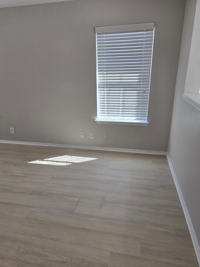 Building Photo - 212 Capistrano Dr