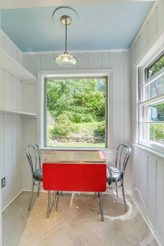 Foto del edificio - 3317 Glenway Dr