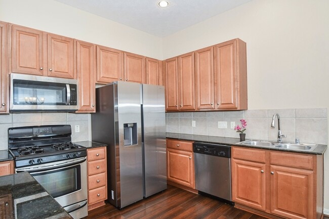 Building Photo - 20916 Sunrise Pine View Ln