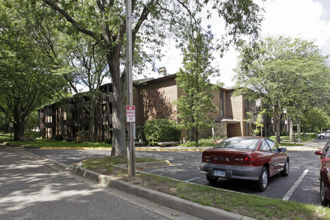 Primary Photo - Woodstone Apartments