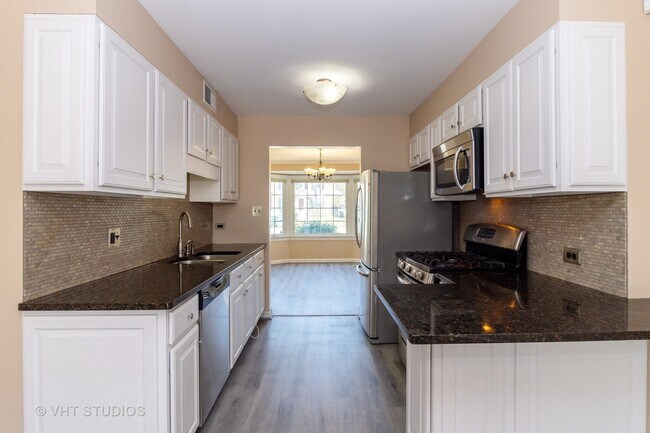 Foto del edificio - 5815 N Canfield Ave