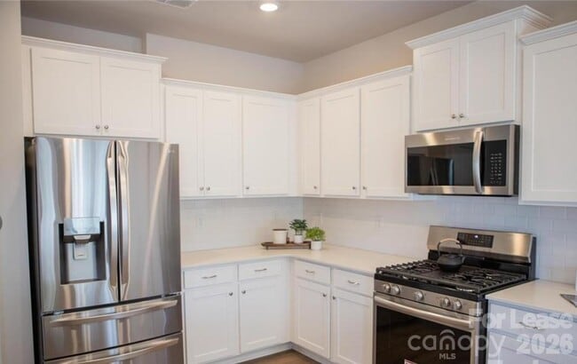 Building Photo - 13020 Lannister Dr