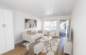 Building Photo - 9647 Spyglass Ave