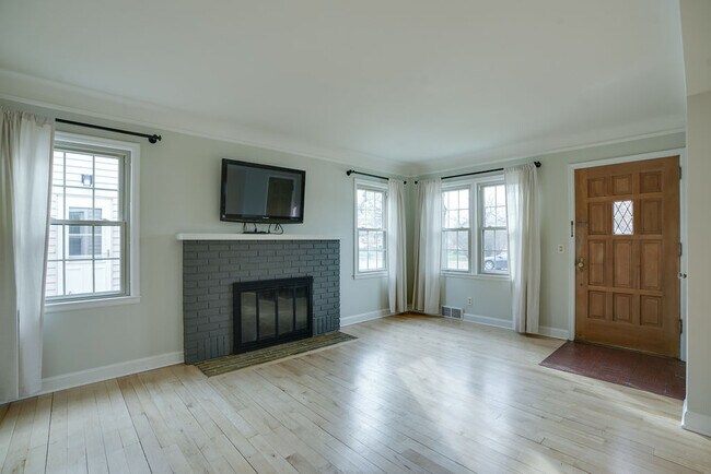 Foto del edificio - 3748 Perry Ave N