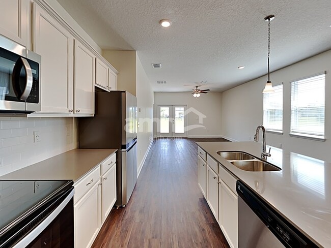 Building Photo - 2112 Saffron Walden Drive