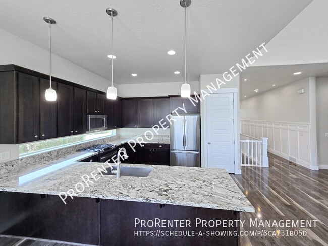 Foto del edificio - 1308 E Maple Way