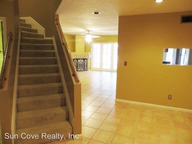 Building Photo - 13932 Clubhouse Cir