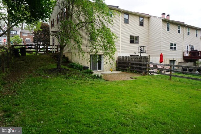 Foto del edificio - 520 Coventry Ln