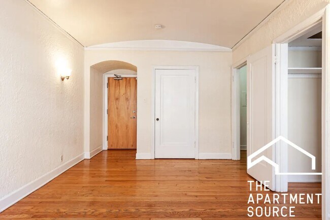 Foto del edificio - 536 W Arlington Pl