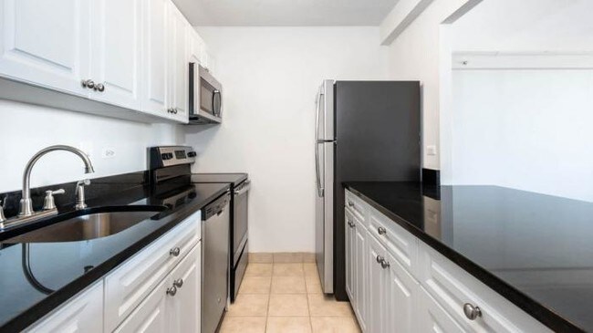 Building Photo - 1 bedroom in Boston MA 02114