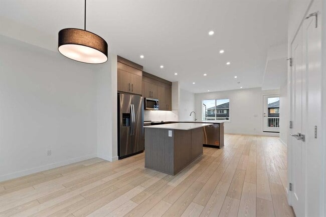 Building Photo - 1868-1868 Cornerstone Blvd NE