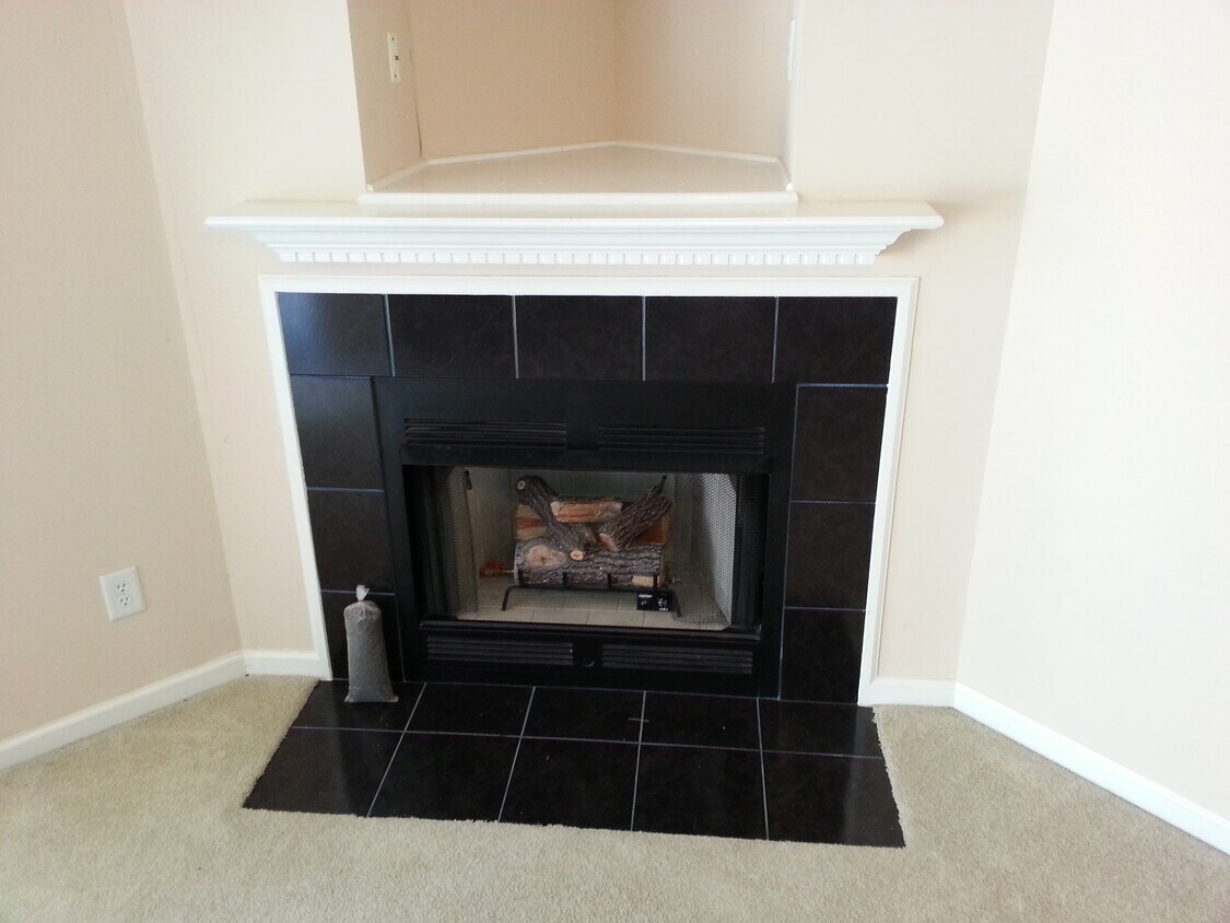 3694 Cotswold Ave Unit 1B, Greensboro, NC 27410 Condo for Rent in Greensboro, NC