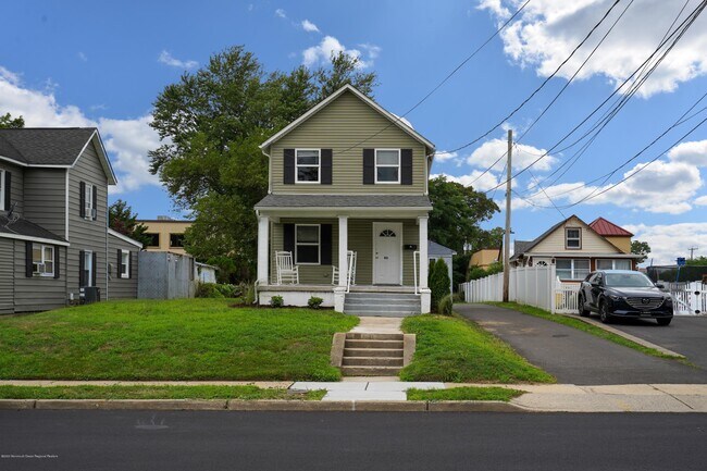 Building Photo - 83 Ridge Ave