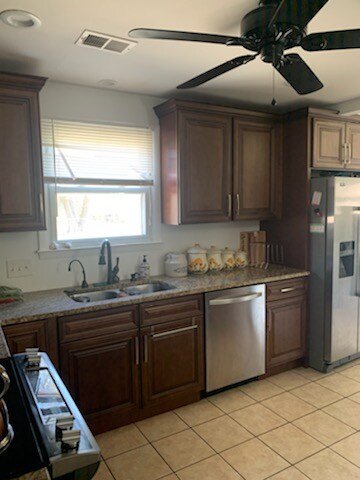 Building Photo - 2699 Orchid Ave