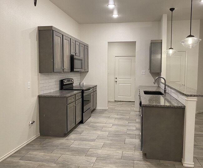 Foto del edificio - Don't miss out on this move in special of ...