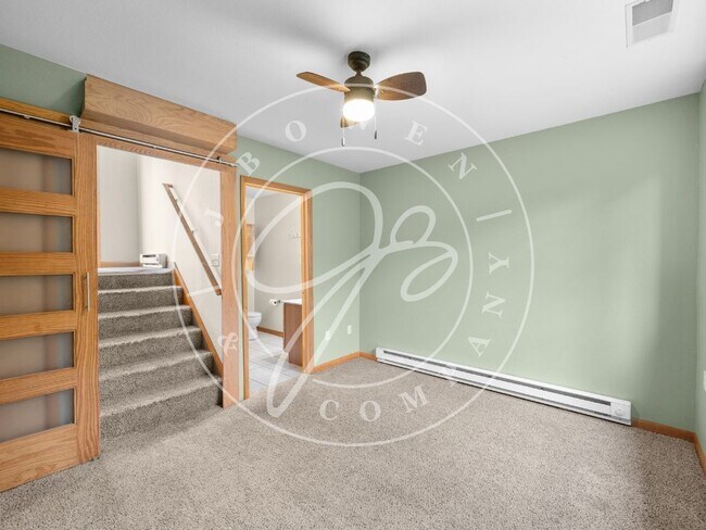 Foto del edificio - "Elegant and Spacious 3-Bedroom home on 4 levels in the heart of Downtown Toledo with amazing vie...