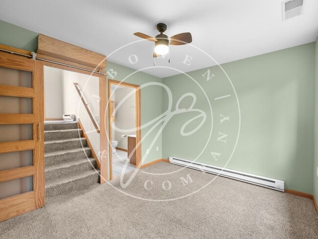 Building Photo - "Elegant and Spacious 3-Bedroom home on 4 levels in the heart of Downtown Toledo with amazing vie...
