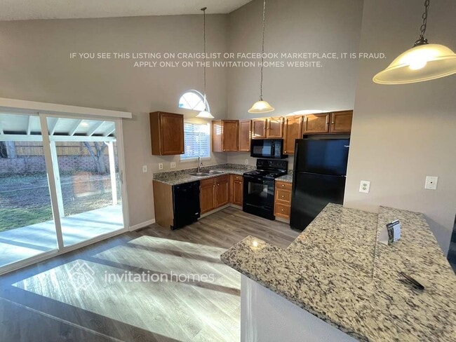 Building Photo - 13368 Birch Cir