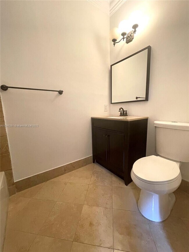 Foto del edificio - 2547 Montclaire Cir