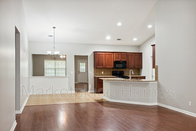 Building Photo - 57 Francis Marion Wy