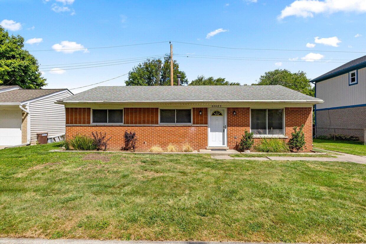 Foto principal - 22483 Sunnydale St