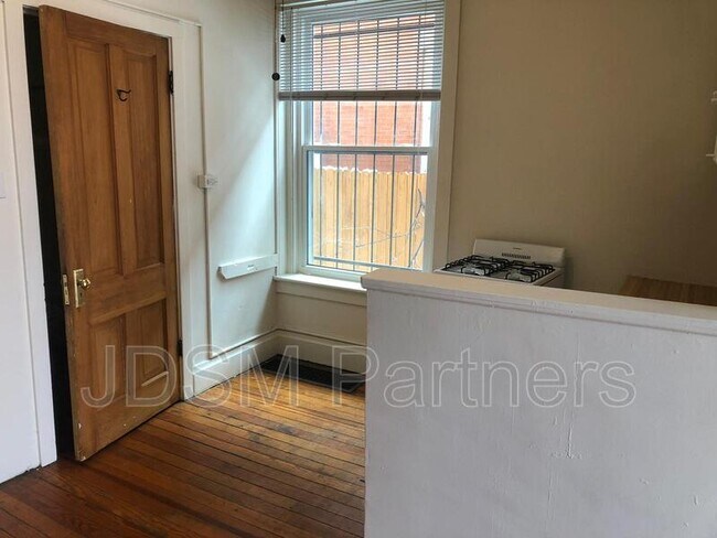 Foto del edificio - 1260 Vine St