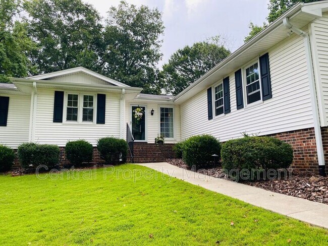 Foto del edificio - 4724 Coach Hill Dr