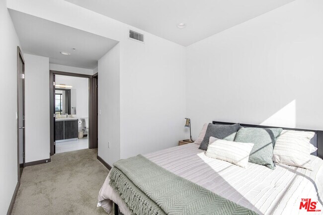 Foto del edificio - 3617 Venice Blvd.