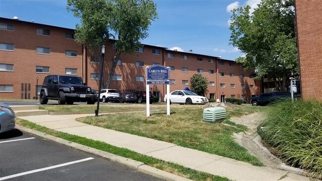 Building Photo - Carlyn Hill Apartments