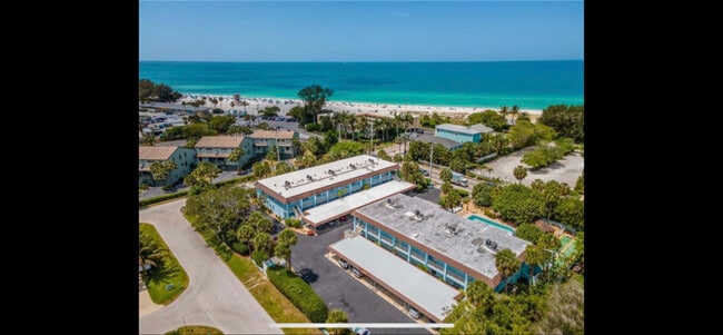 Building Photo - 4307 Gulf Dr
