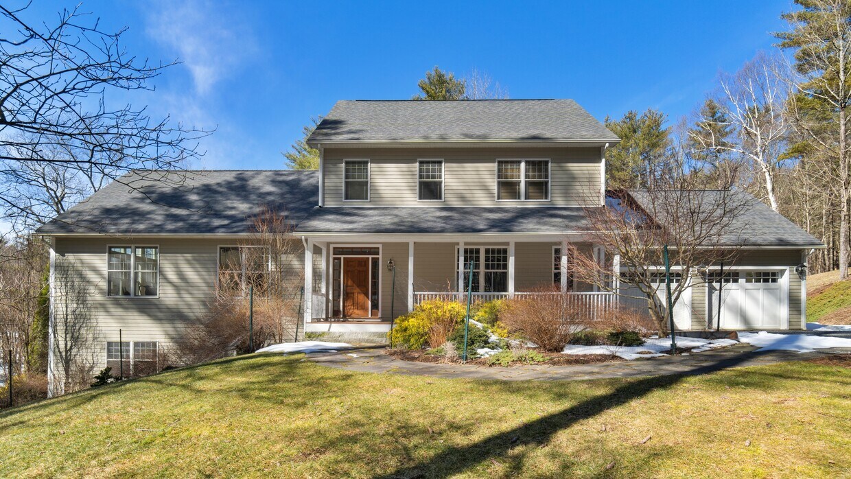 40 Aberdeen Ln E, New Marlborough, MA 01230 House Rental in New