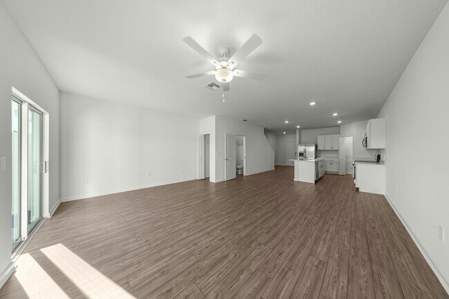 Foto del edificio - 4883 SW 81st Lp