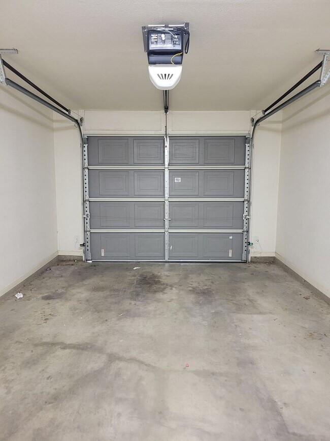 Foto del edificio - HUGE 2 BEDROOM DUPLEX IN HARKER HEIGHTS!